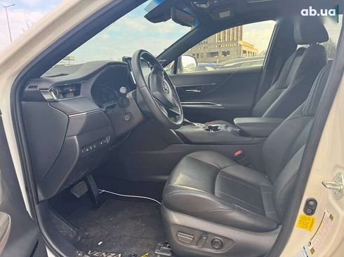 Toyota Venza 2020 - фото 15