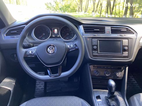Volkswagen Tiguan Allspace 2017 синий - фото 11