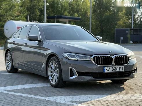 BMW 5 серия 2021 - фото 29