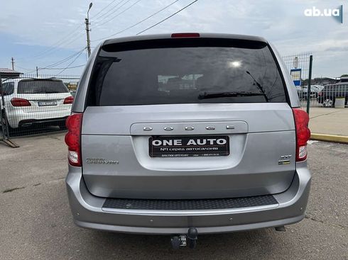 Dodge grand caravan 2017 - фото 8