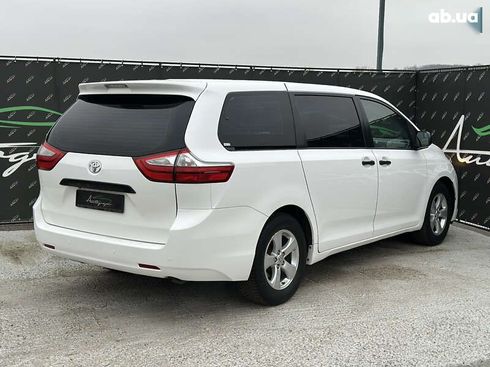 Toyota Sienna 2016 - фото 2