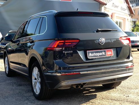 Volkswagen Tiguan 2018 серый - фото 7