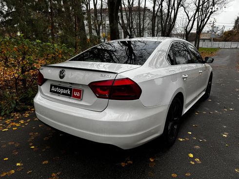 Volkswagen Passat 2012 белый - фото 6