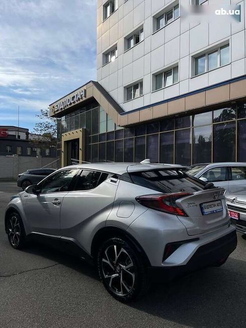 Toyota C-HR 2019 - фото 19