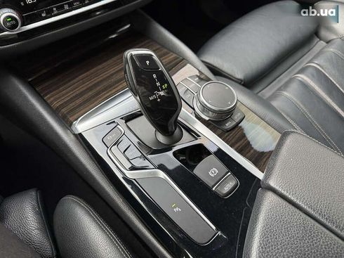 BMW 5 серия 2017 - фото 24