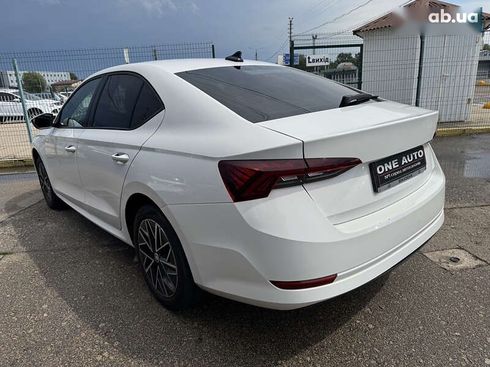 Skoda Octavia 2020 - фото 9
