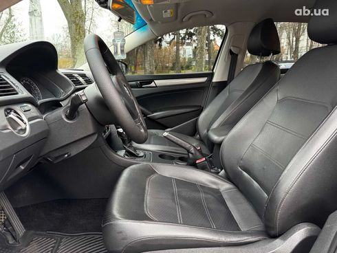 Volkswagen Passat 2013 белый - фото 18