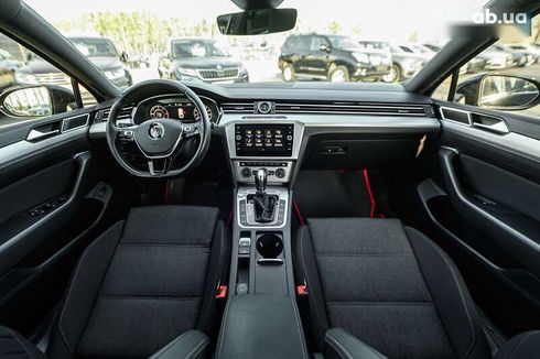 Volkswagen Passat 2018 - фото 29