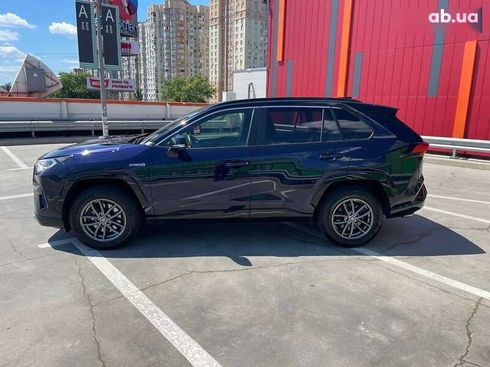 Toyota RAV4 2020 - фото 10