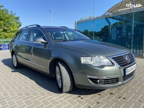 Volkswagen Passat Variant 2006 серый - фото 2