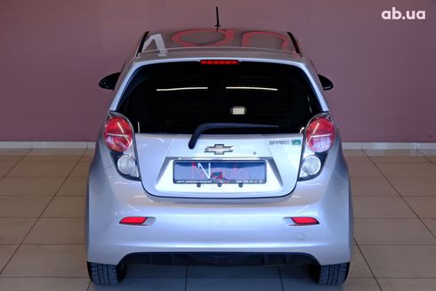 Chevrolet Spark EV 2015 серый - фото 6