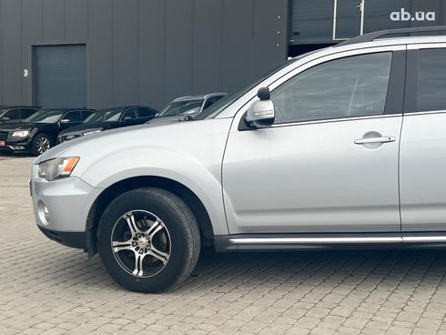 Mitsubishi Outlander 2012 серый - фото 5
