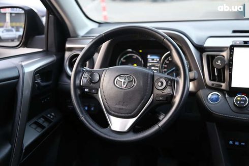 Toyota RAV4 2017 - фото 18