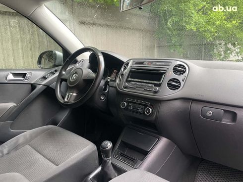 Volkswagen Tiguan 2011 серый - фото 25