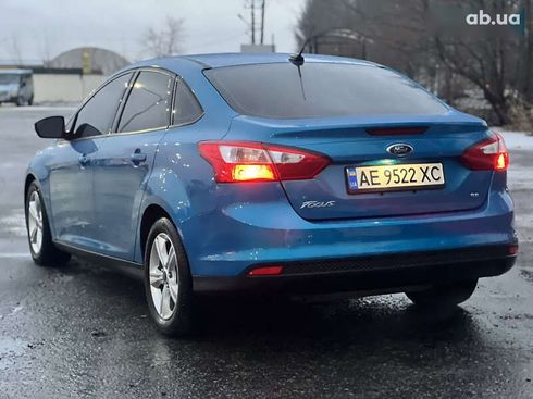 Ford Focus 2014 - фото 11