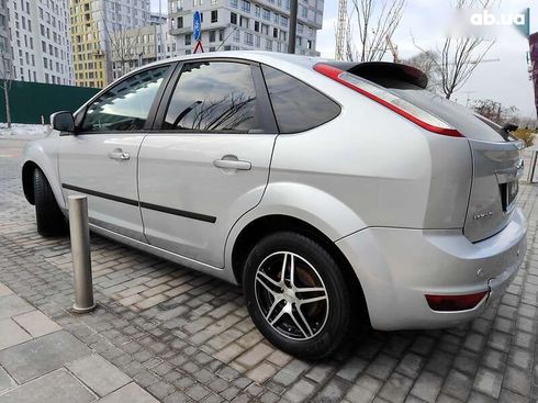 Ford Focus 2010 - фото 13