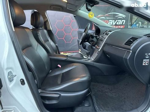 Toyota Avensis 2011 - фото 28