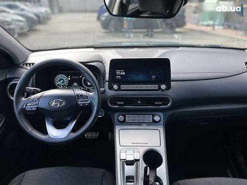 Hyundai Kona Electric 2022 - фото 25