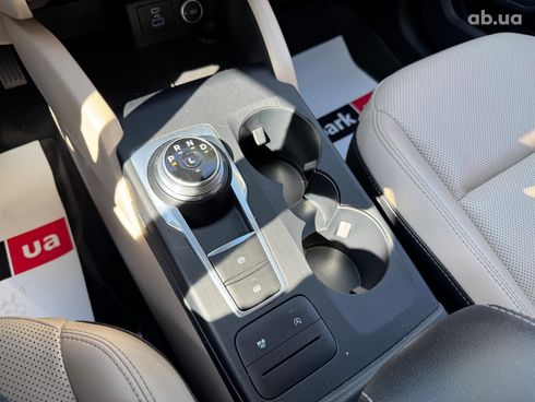 Ford Escape 2021 белый - фото 30