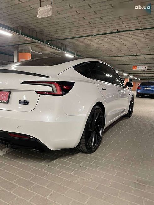 Tesla Model 3 2024 - фото 13