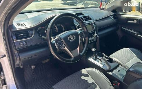 Toyota Camry 2012 - фото 9