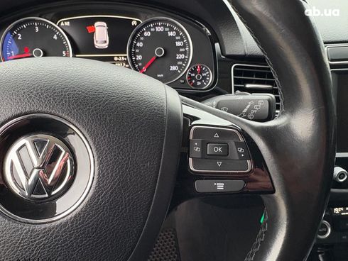 Volkswagen Touareg 2015 черный - фото 25