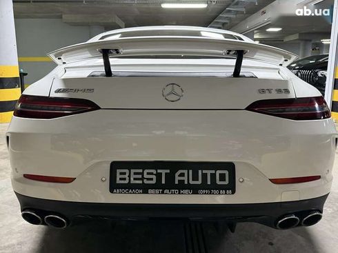 Mercedes-Benz AMG GT 4 2019 - фото 12