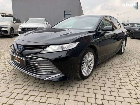 Toyota Camry 2020 - фото 3