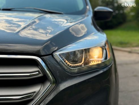 Ford Escape 2018 серый - фото 4
