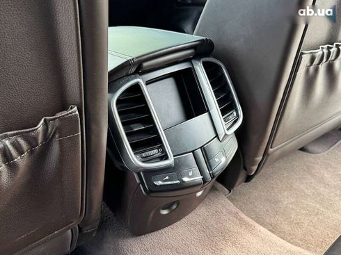 Porsche Cayenne 2011 - фото 27
