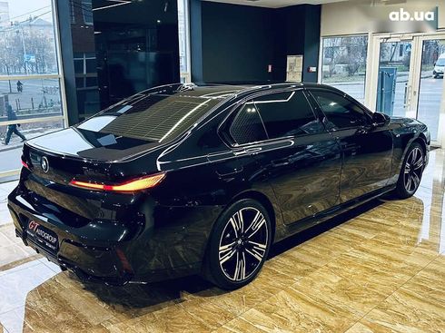 BMW 7 серия 2023 - фото 7