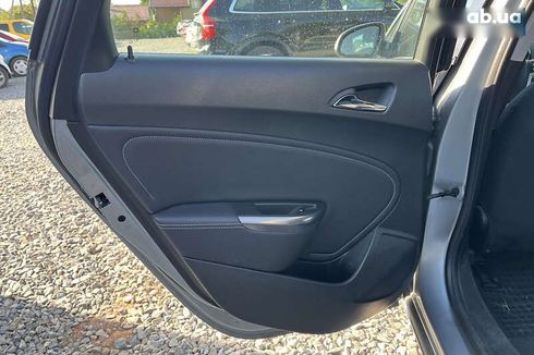 Opel Astra 2011 - фото 16