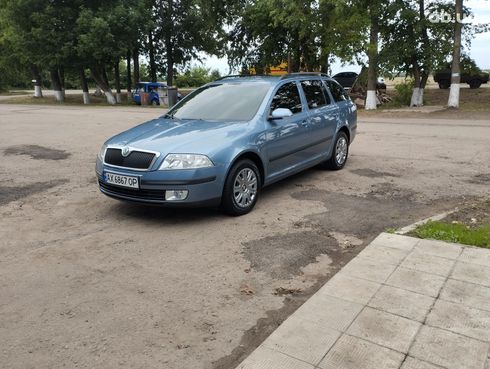 Skoda Octavia 2008 серебристый - фото 6