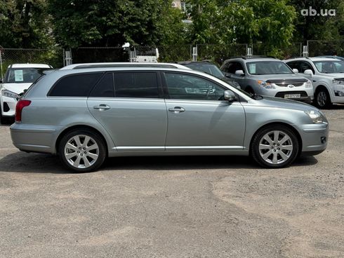Toyota Avensis 2009 серый - фото 4