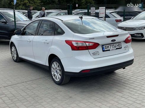 Ford Focus 2012 - фото 20
