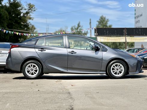 Toyota Prius 2019 серый - фото 4