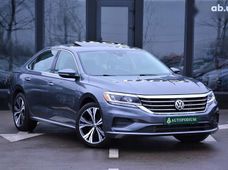 Продаж вживаних Volkswagen Passat 2021 року - купити на Автобазарі