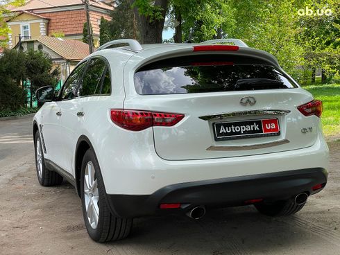 Infiniti QX70 2013 белый - фото 12