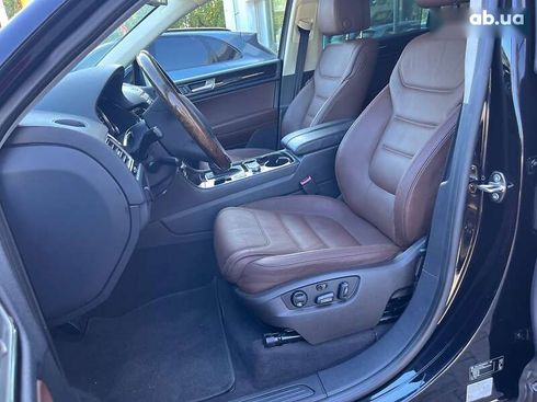 Volkswagen Touareg 2015 - фото 16