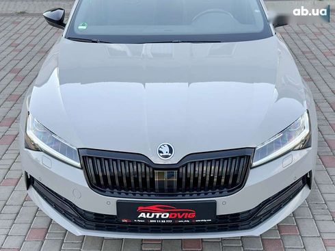 Skoda Superb 2020 - фото 12