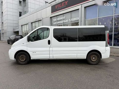 Renault Trafic 2011 - фото 4