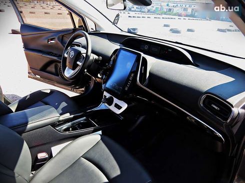 Toyota Prius 2017 - фото 18