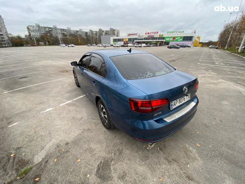 Volkswagen Jetta 2015 синий - фото 13