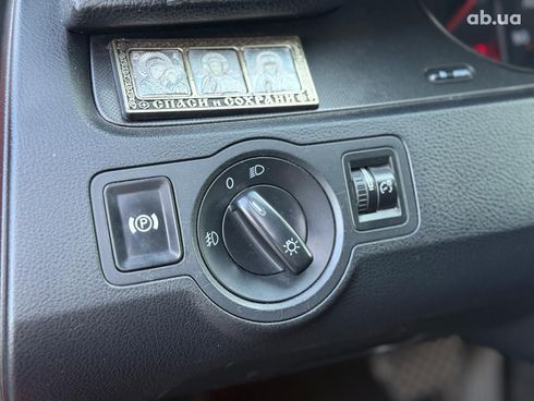 Volkswagen passat b6 2007 красный - фото 20