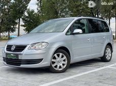 Купити Volkswagen Touran 2009 бу в Києві - купити на Автобазарі