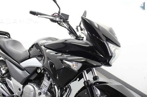 Suzuki GSR 2017 - фото 9