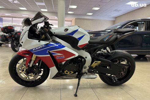 Honda CBR 2012 белый - фото 6