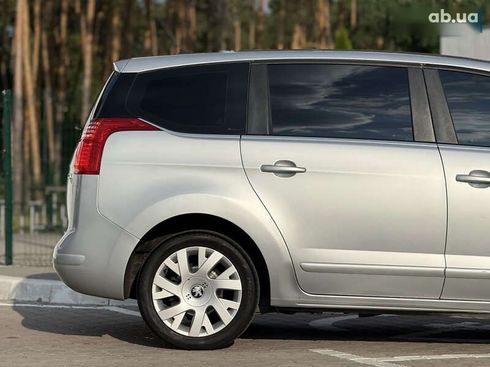 Peugeot 5008 2010 - фото 11