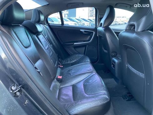 Volvo S60 2011 серый - фото 20