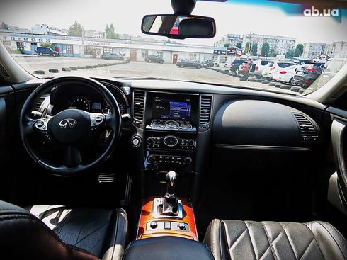 Infiniti QX70 2013 - фото 18